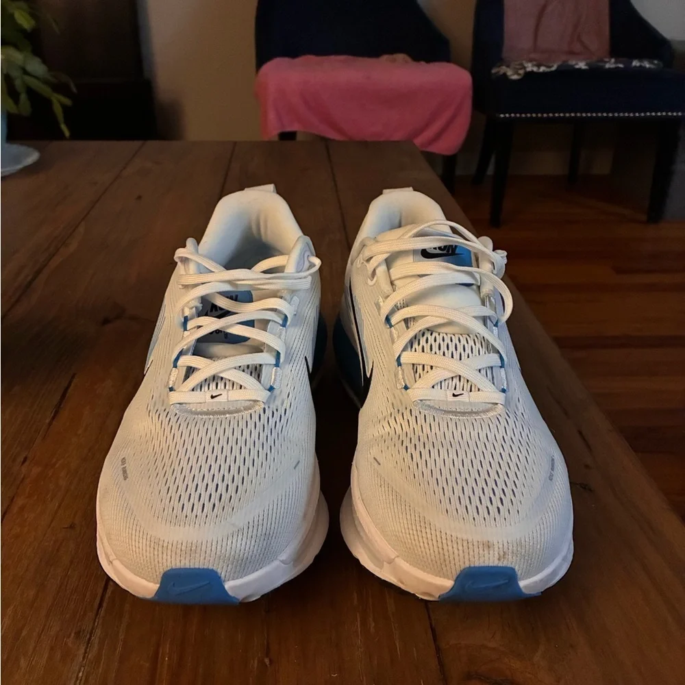 Men’s Nike Vomero 18 Running Shoes